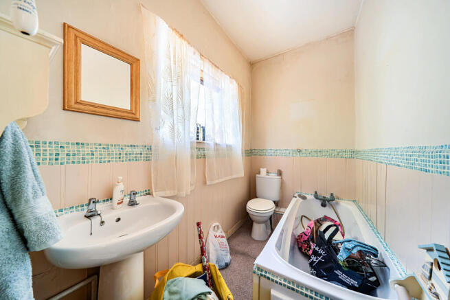 4 bed Terraced for sale Image 9
