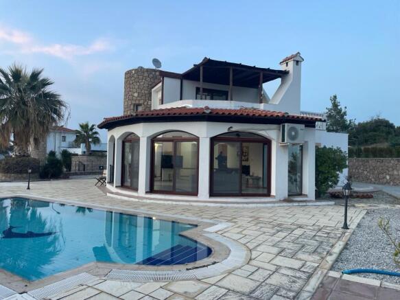 Traditional Style 3 Bedroom Villa, Private Swimming Pool, Mature Gardens, Fully Furnished, Individual title deeds and VAT Paid Image 91 2