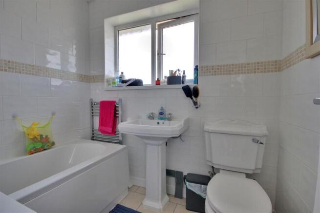 3 bed Semi-Detached for sale Image 11
