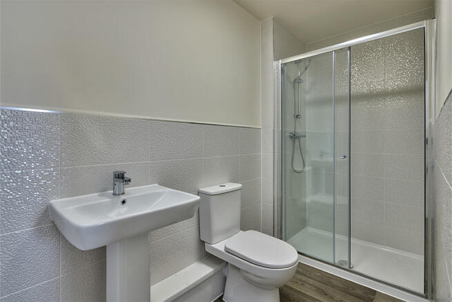 4 bed House for sale Image 10