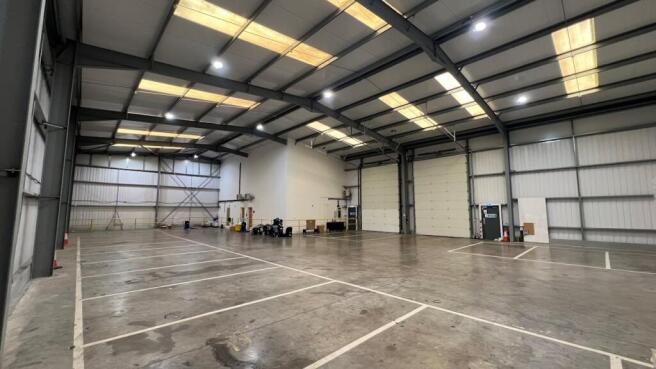 27-28 Stansted Distribution Centre - Warehouse P