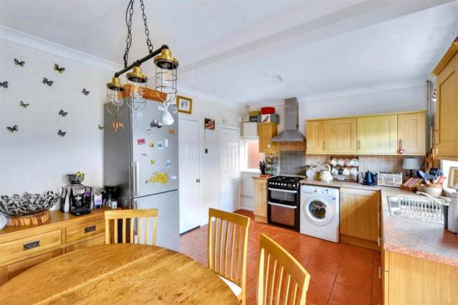 Kitchen_4.jpeg