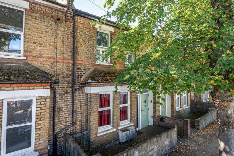 Grosvenor Road, Hanwell, London, W7 1HJ