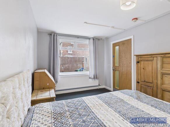 10 bed Town House to rent Image 11