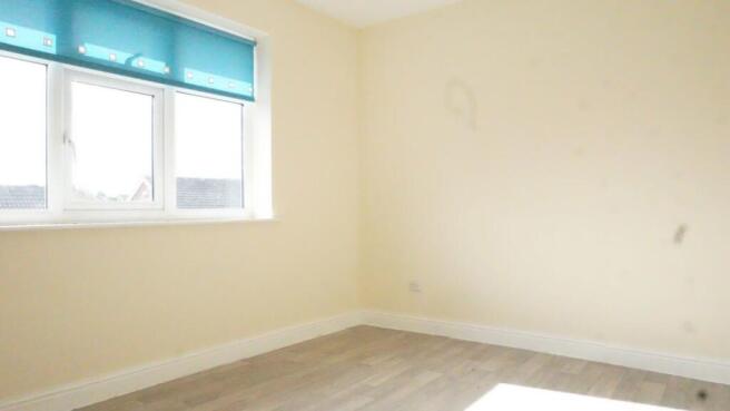 2 bed Semi-Detached to rent Image 10