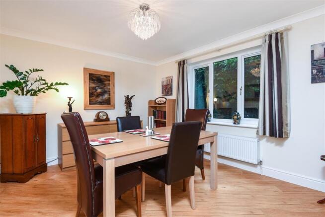 Dining Room.jpg