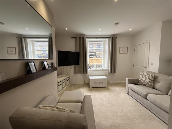 2 bed Terraced for sale Image 2