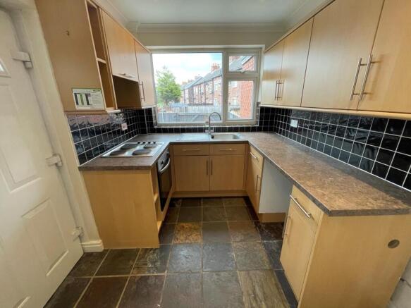 3 bed Terraced to rent Image 6