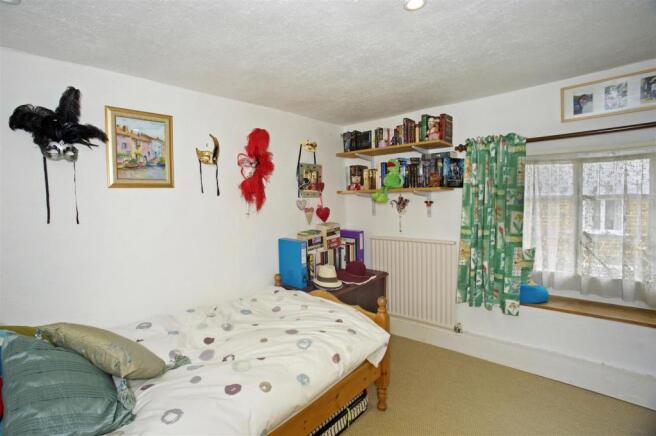 Throstle Cottage fpz