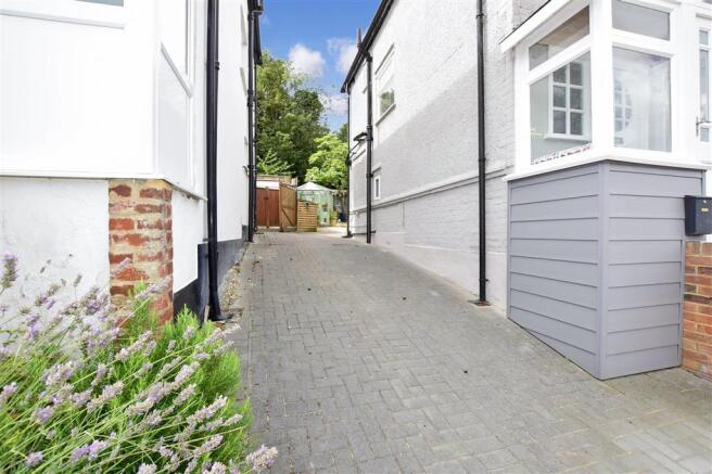 Driveway/Parking