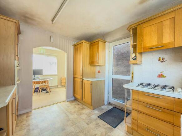 3 bed Semi-Detached for sale Image 5