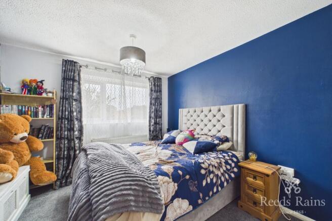 3 bed Semi-Detached for sale Image 12