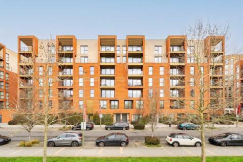 Lismore Boulevard, London