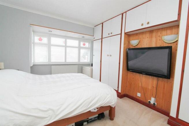 bed 1.jpg
