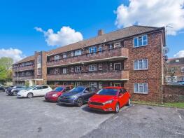 3, Downing House, Aubyn Square, London SW15 5NS