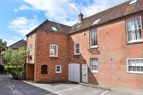High Street, Lymington, SO41