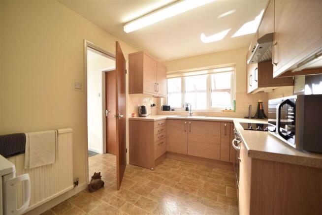 KITCHEN/BREAKFAST ROOM