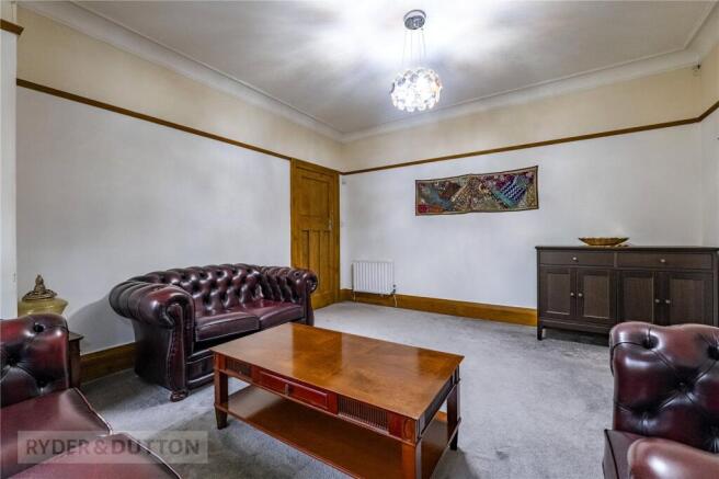 5 bed Bungalow for sale Image 10