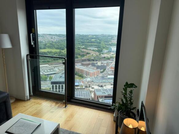 1 bed Flat to rent Image 3