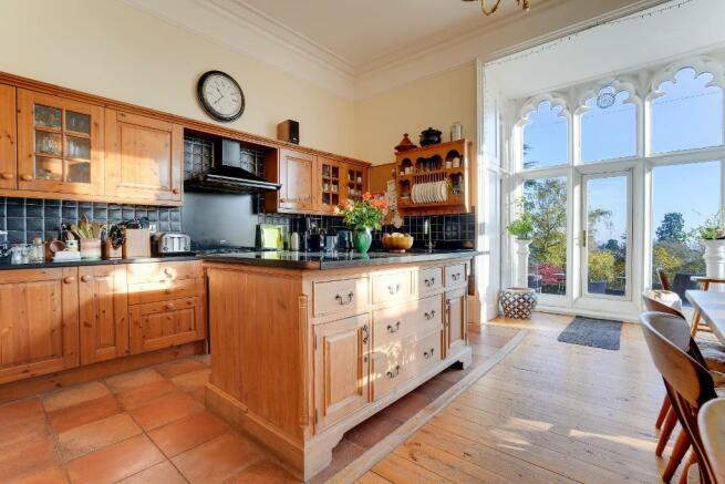 26' x 21' family kitchen