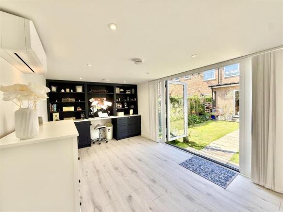 Varden Close, Chelmsford photo 4