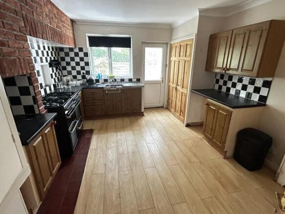 3 bed Detached Bungalow for sale Image 4