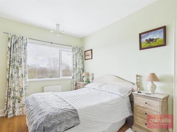 2 bed Detached for sale Image 10