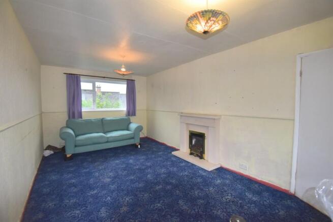 Sitting/Dining Room