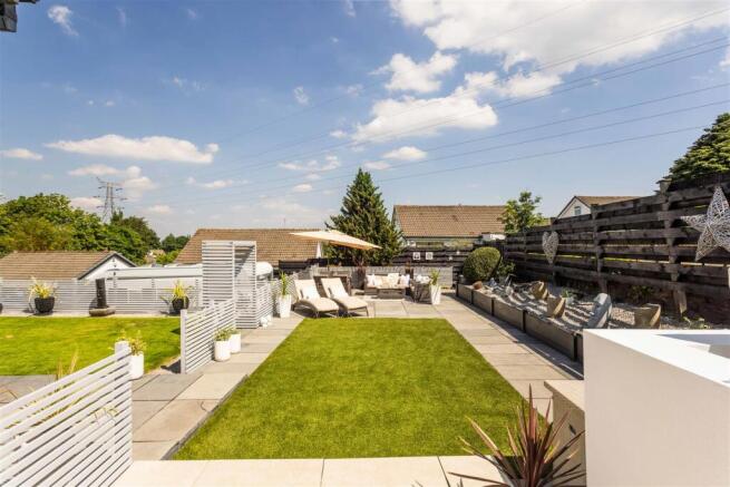 4 bed Detached for sale Image 7