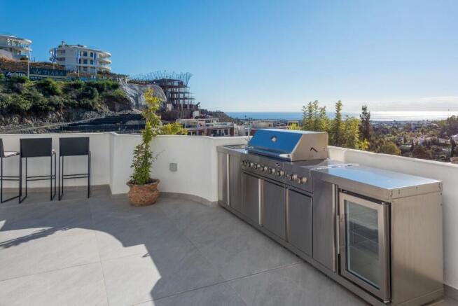 TERRACE AND BBQ
