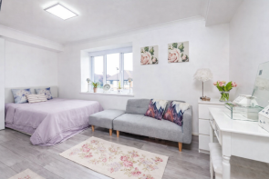 11, Thackeray Lodge, Hatton Road, Feltham TW14 8LU