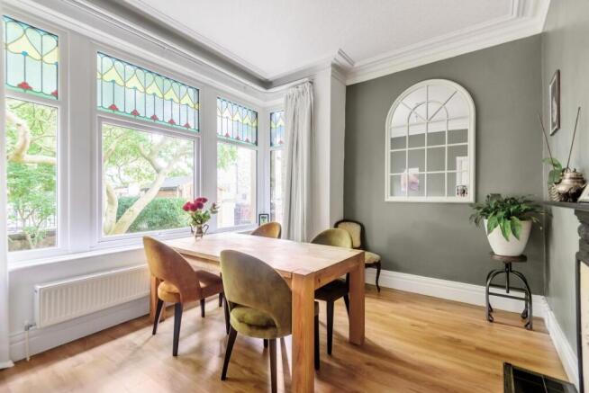 4 bed House for sale Image 7