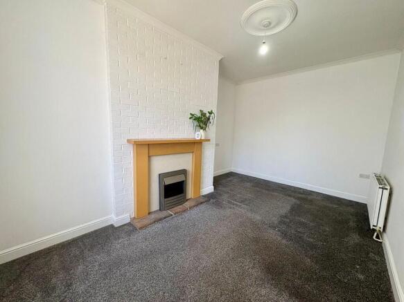 1 bed Terraced to rent Image 4