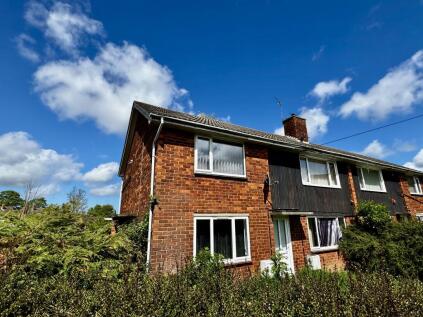 15 Broadley Crescent Louth LN11 8AN