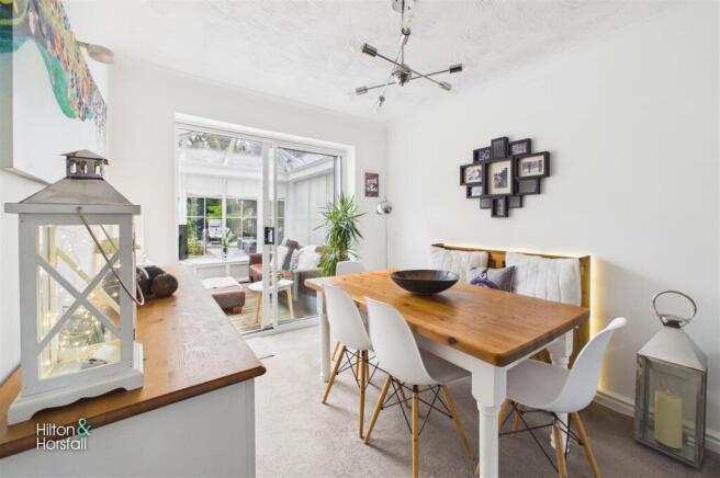 4 bed Detached for sale Image 4