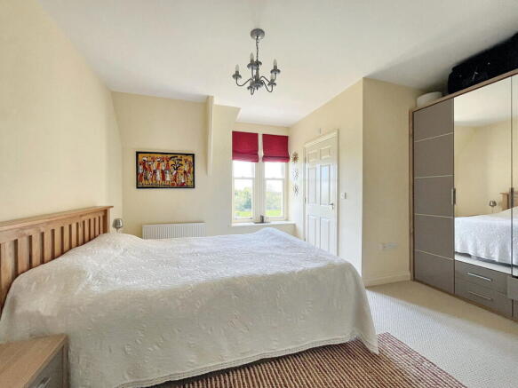 2 bed Apartment for sale Image 10