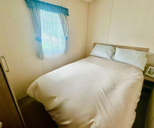 Abi Summer Breeze Double Bedroom At Hoburne Bashle