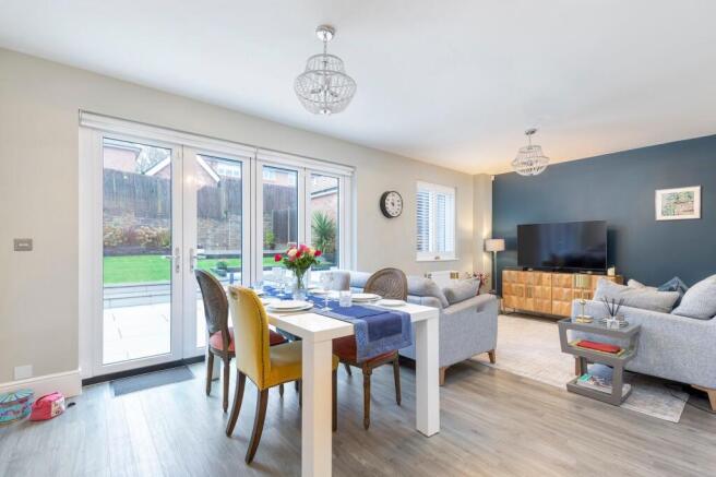 Living/dining room