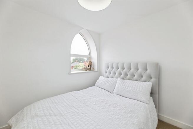 3 bed Terraced for sale Image 10