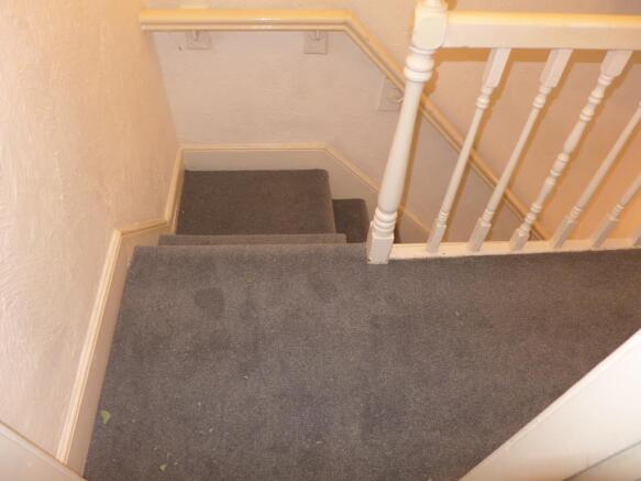 2 bed House to rent Image 10