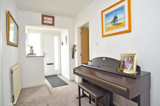 2 bed Semi-Detached Bungalow for sale Image 10
