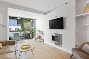 Basement Flat, 58, Holland Road, London W14 8BB