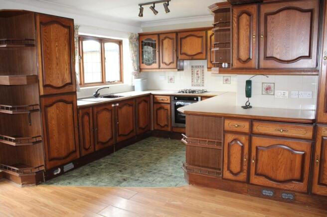Fitted Kitchen Picture 2