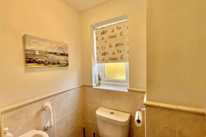 4 bed Detached for sale Image 6