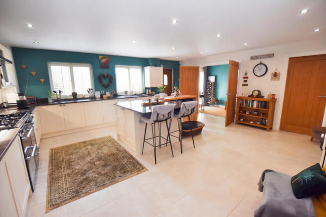 Dinng Kitchen a