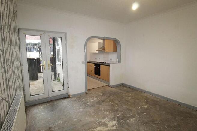 3 bed Terraced for sale Image 9