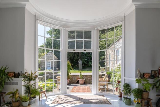 10 bed Detached for sale Image 8