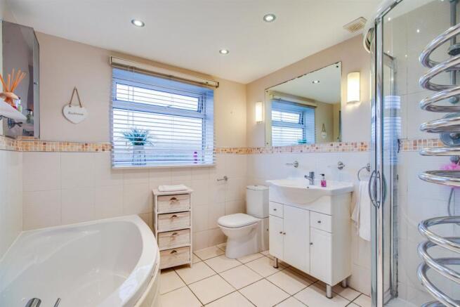 BATHROOM/W.C.