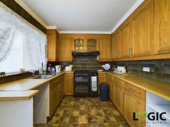 Kitchen  (1)
