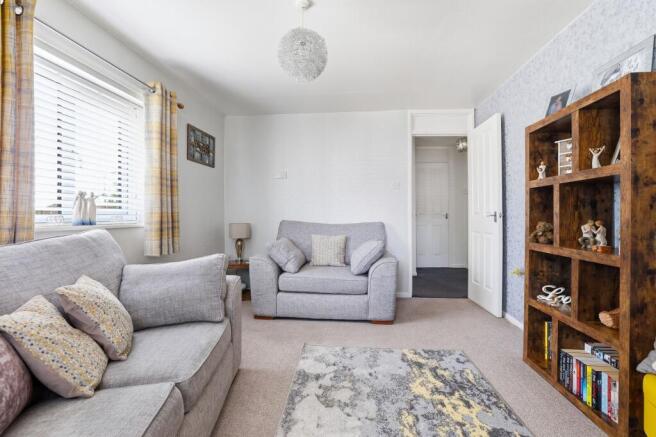 Eastney Crescent, Wolverhampton, WV8 photo 4